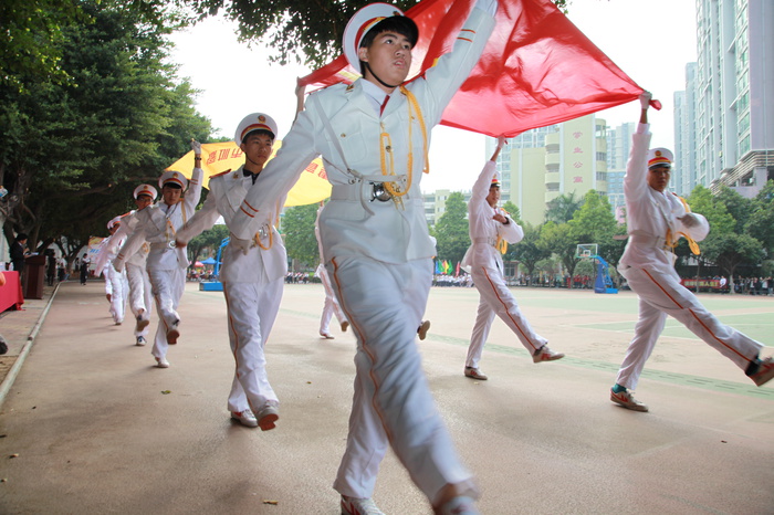 揮舞運(yùn)動(dòng)激情，共筑國際化教育夢(mèng)