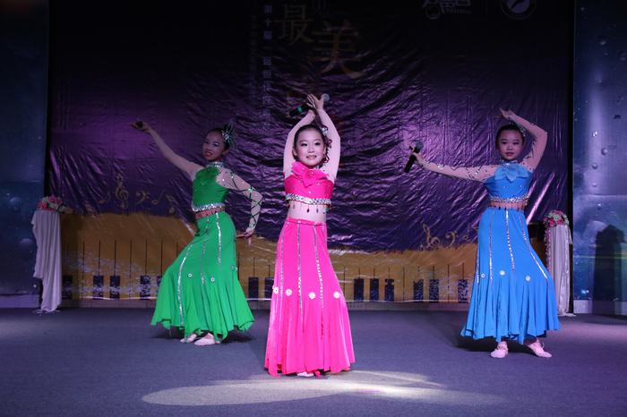 你唱我唱大家唱，你聽(tīng)我聽(tīng)好聲音！ ——2019年第十屆“遠(yuǎn)恒佳好聲音”龍華校海選如火如荼